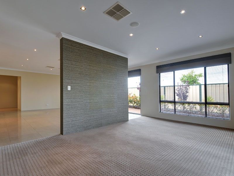 48 Macquarie Boulevard, Hammond Park WA 6164