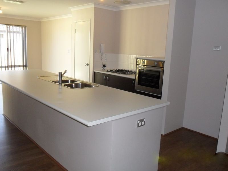 21 Calder Way, Atwell WA 6164