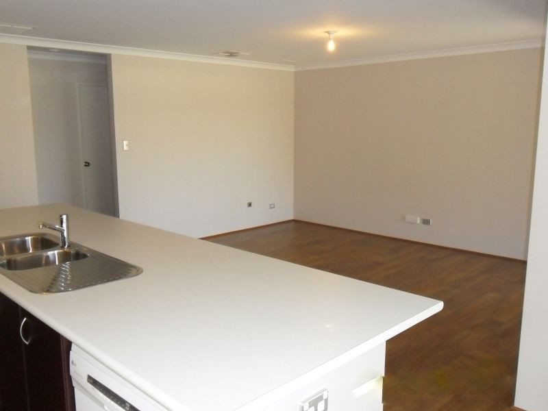 21 Calder Way, Atwell WA 6164