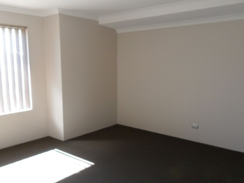 21 Calder Way, Atwell WA 6164