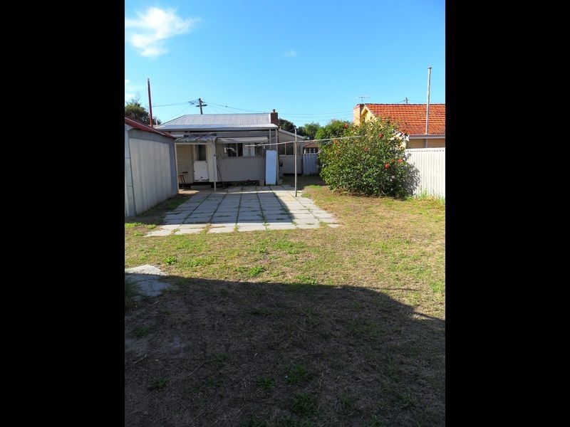 24 Lapage Street, Belmont WA 6104