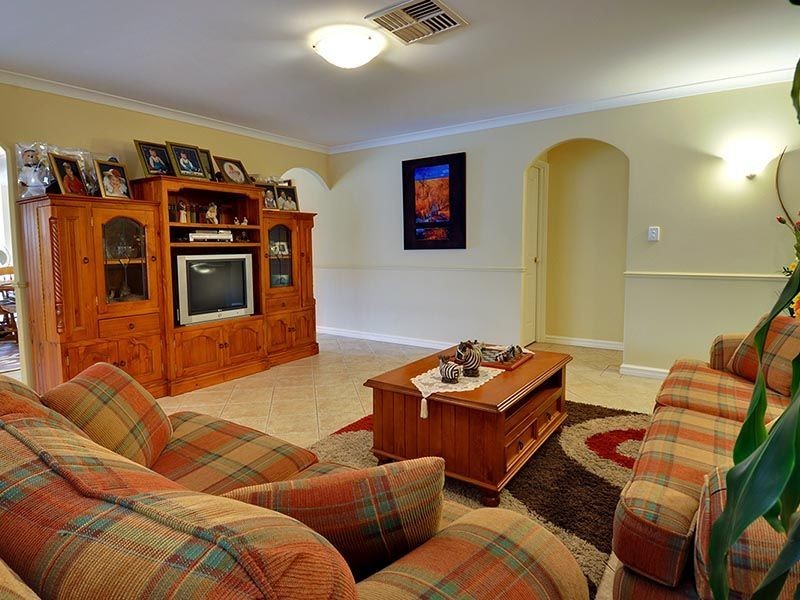 147 Glen Iris Drive, Jandakot WA 6164