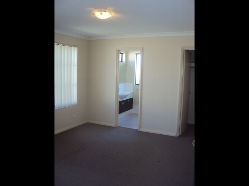 1 Biara Lane, Success WA 6164