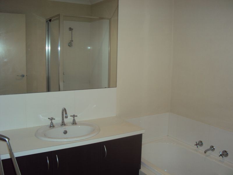 1 Biara Lane, Success WA 6164