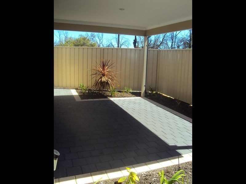 1 Biara Lane, Success WA 6164