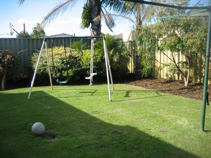 75 Brenchly Drive, Atwell WA 6164