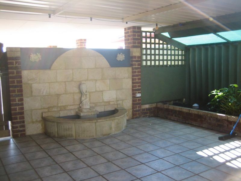 75 Brenchly Drive, Atwell WA 6164