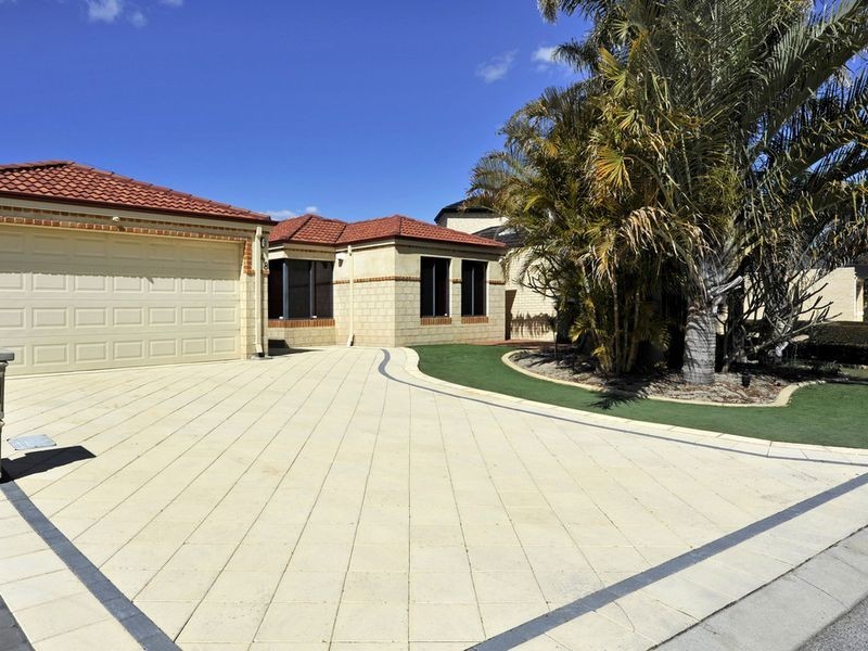 48 Kooralbyn Valley Crescent, Jandakot WA 6164