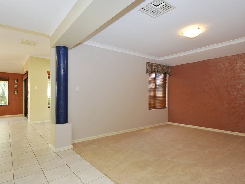 48 Kooralbyn Valley Crescent, Jandakot WA 6164