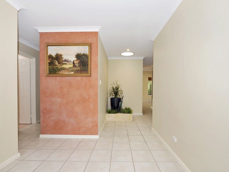 48 Kooralbyn Valley Crescent, Jandakot WA 6164