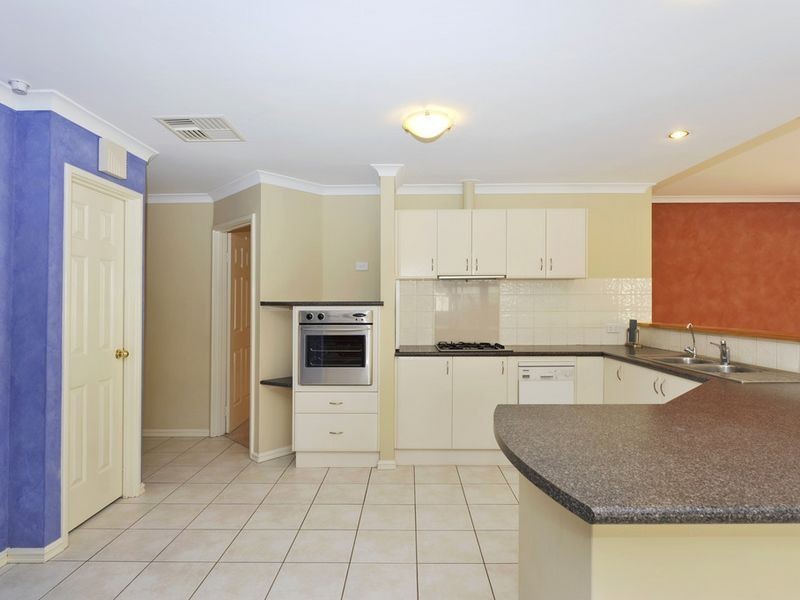 48 Kooralbyn Valley Crescent, Jandakot WA 6164