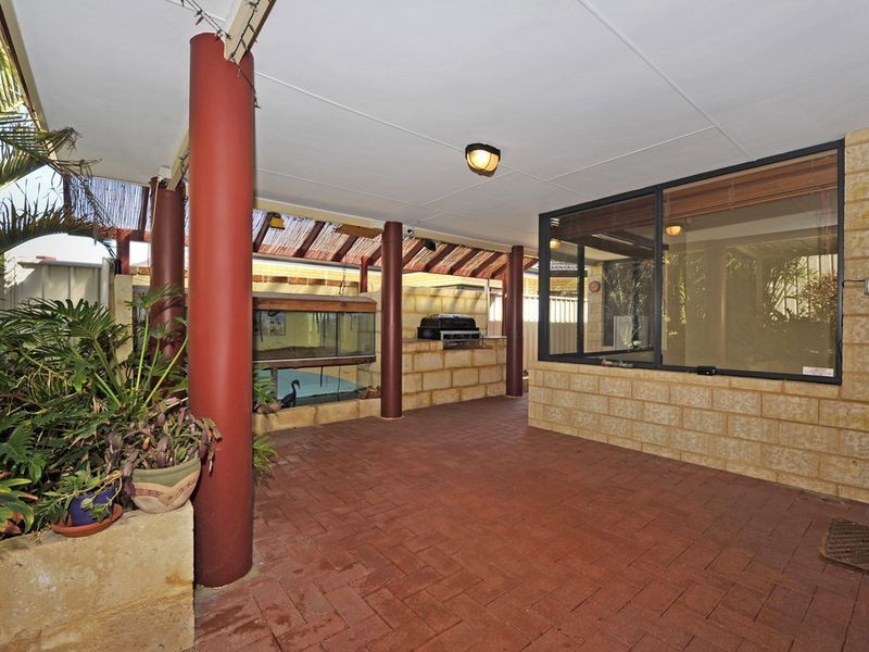 48 Kooralbyn Valley Crescent, Jandakot WA 6164