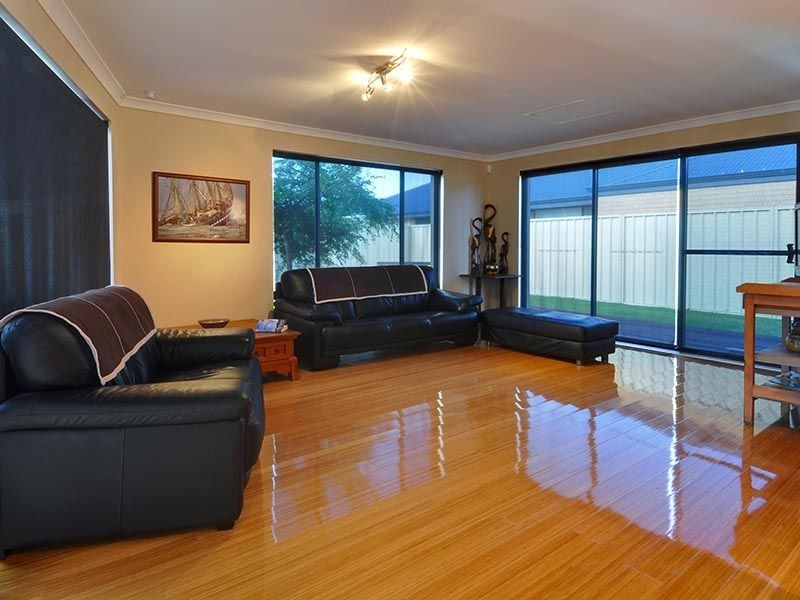 32 Mosman Loop, Success WA 6164