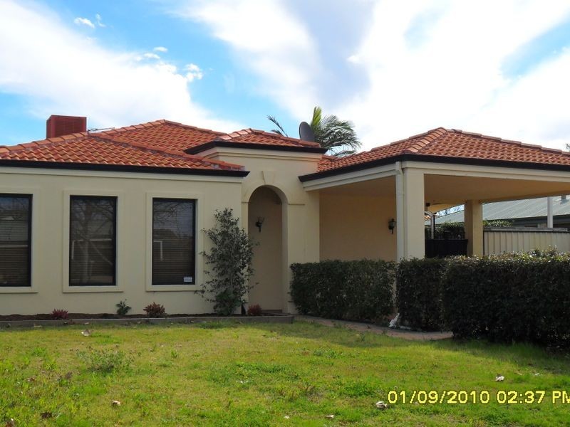 42 Folland Parade, Atwell WA 6164