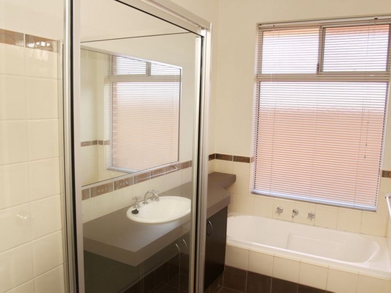 10 Daniels Place, Bertram WA 6167