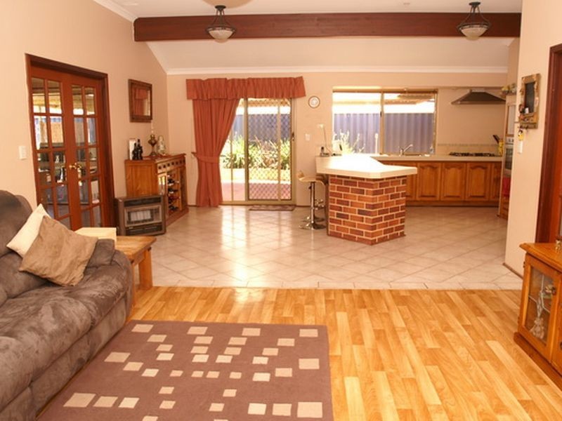 85 Lydon Boulevard, Atwell WA 6164