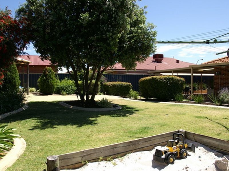 85 Lydon Boulevard, Atwell WA 6164