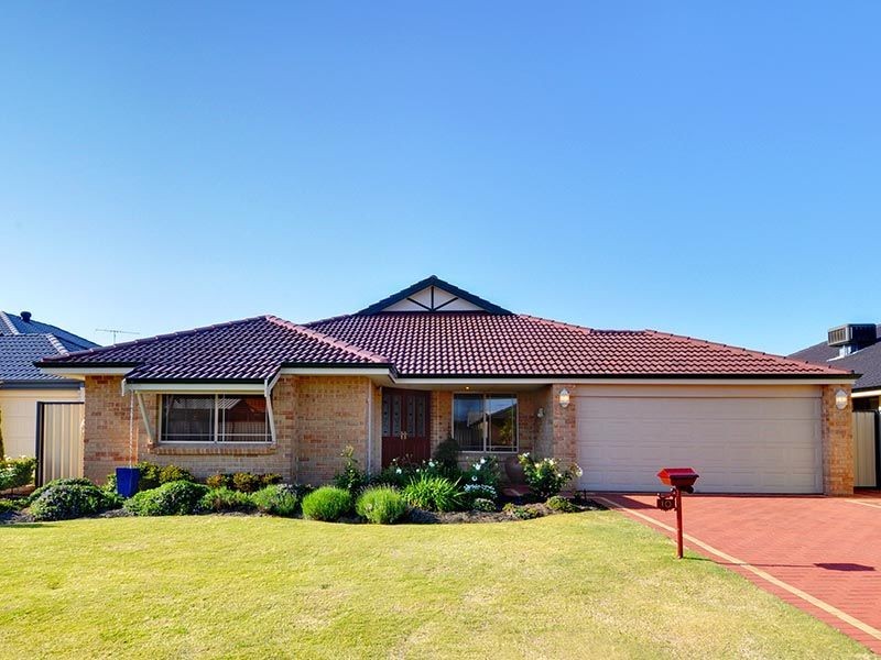 10 Barnes Way, Success WA 6164