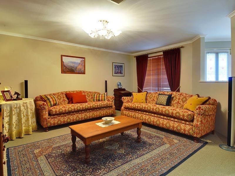 10 Barnes Way, Success WA 6164