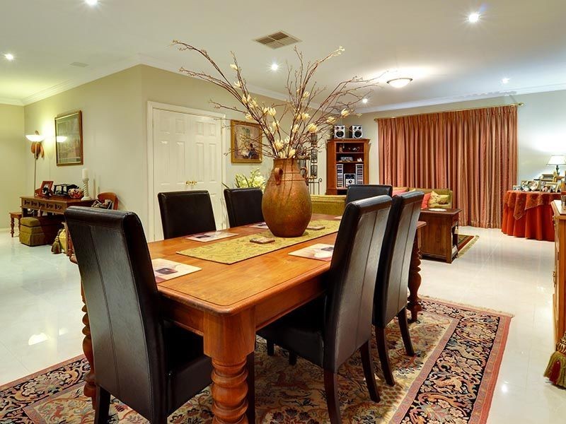 10 Barnes Way, Success WA 6164