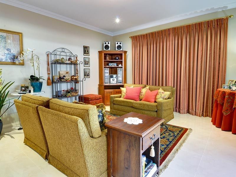 10 Barnes Way, Success WA 6164