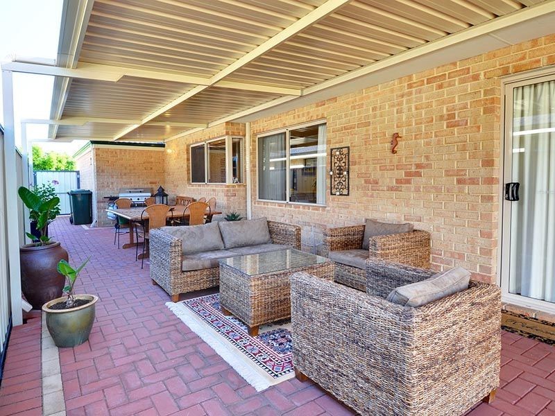 10 Barnes Way, Success WA 6164