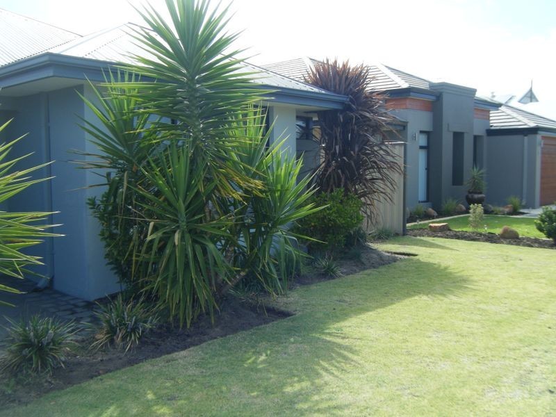 6 Versailles Parkway, Aubin Grove WA 6164