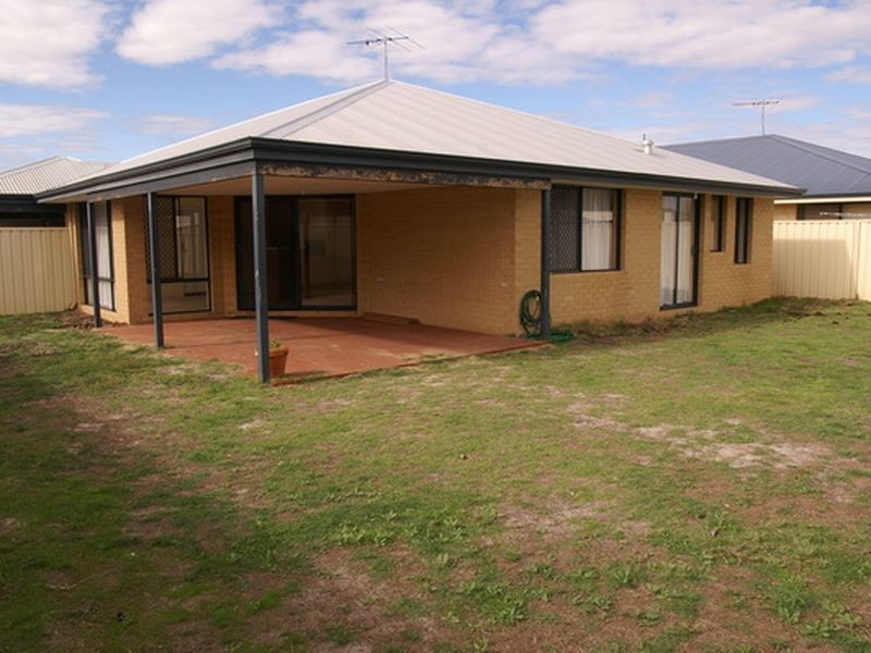 10 Brenchley Drive, Atwell WA 6164