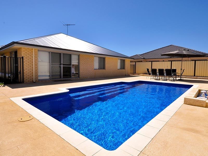 3 Staaten Street, Hammond Park WA 6164