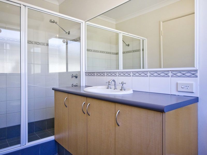 10 Dongara Way, South Lake WA 6164