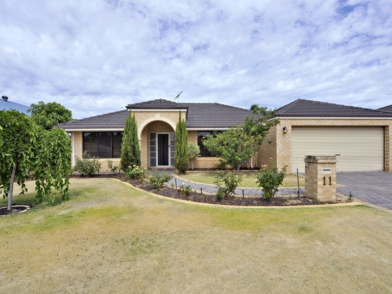 11 The Pines Grove, Jandakot WA 6164