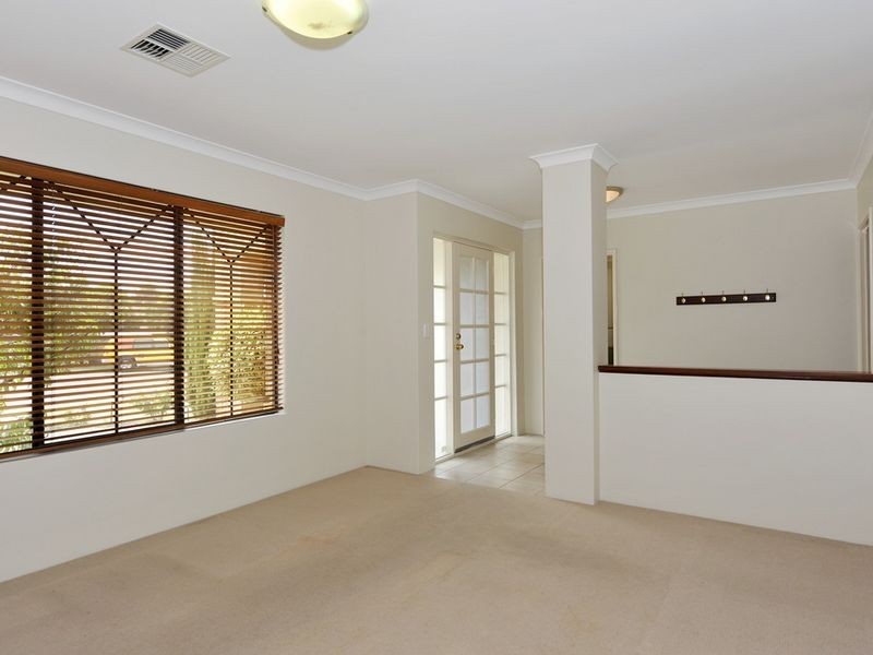 11 The Pines Grove, Jandakot WA 6164