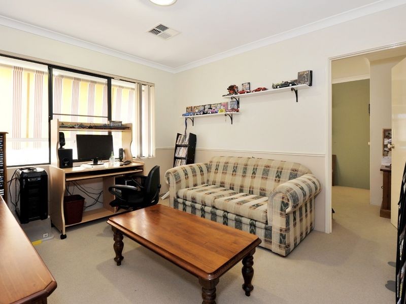 11 The Pines Grove, Jandakot WA 6164