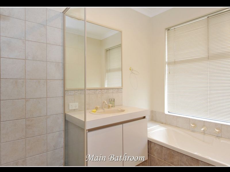 11 The Pines Grove, Jandakot WA 6164