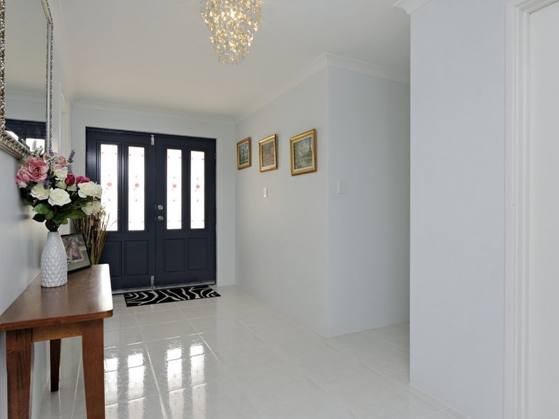 52 Bordeaux Parade, Piara Waters WA 6112