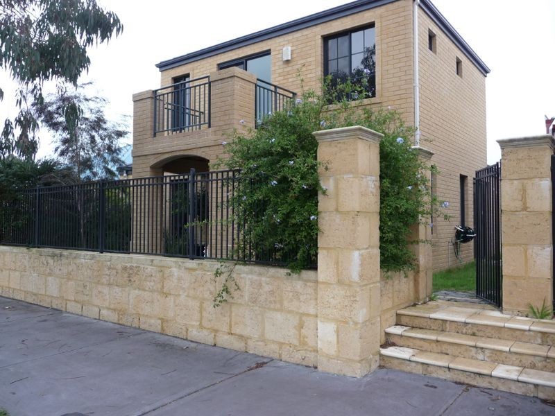 27 Paperbark Lane, Atwell WA 6164