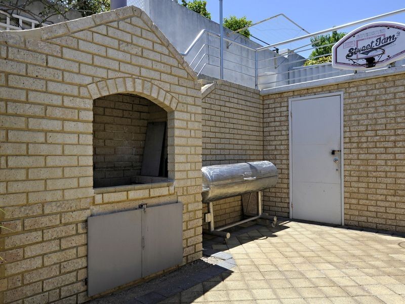 5 Buchanan Rise, Coogee WA 6166