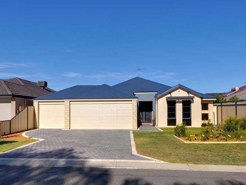 25 Montgomery Drive, Success WA 6164