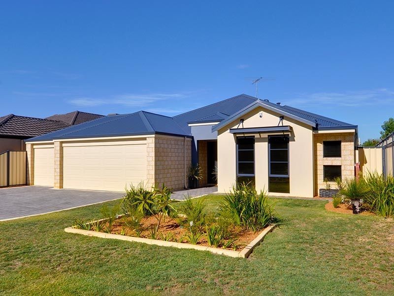 25 Montgomery Drive, Success WA 6164