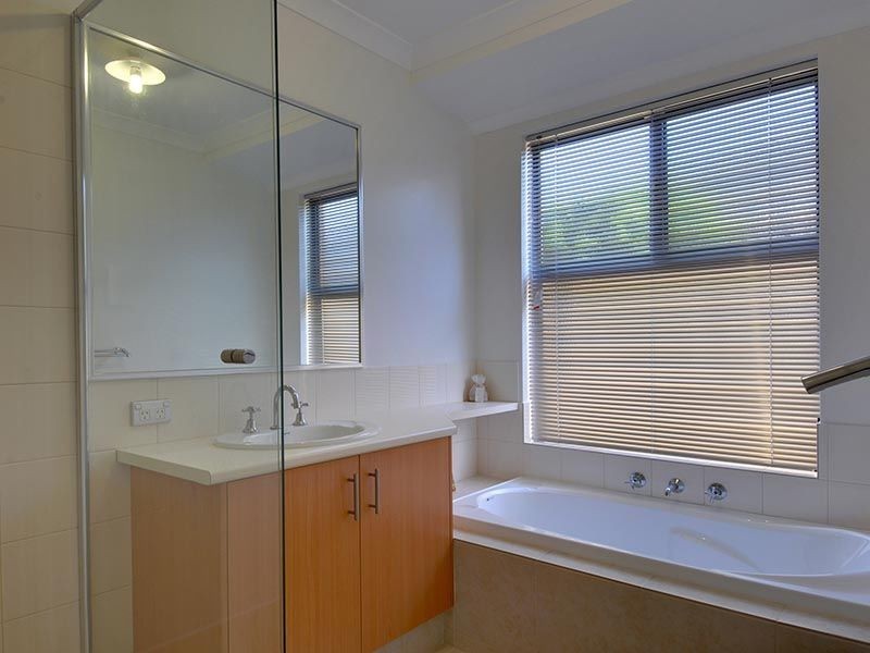 25 Montgomery Drive, Success WA 6164