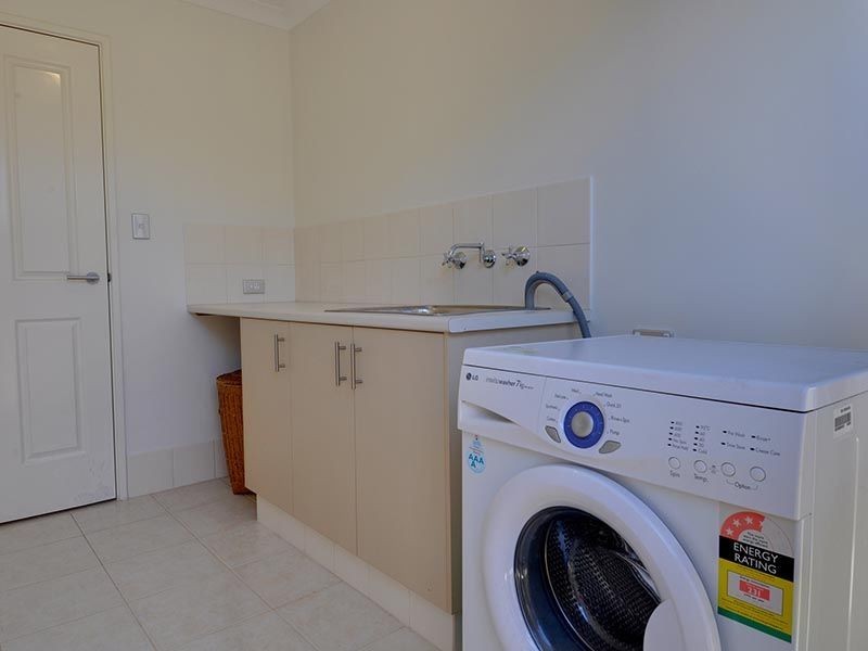 25 Montgomery Drive, Success WA 6164