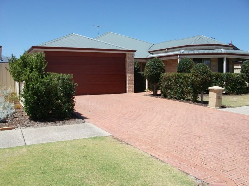 39 Jackadder Avenue, Hammond Park WA 6164