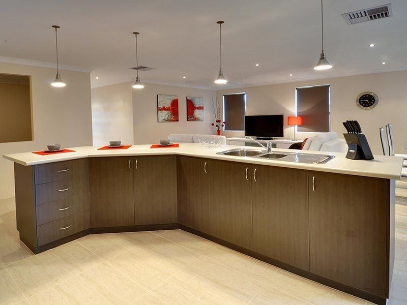 8 Crossville Way, Success WA 6164