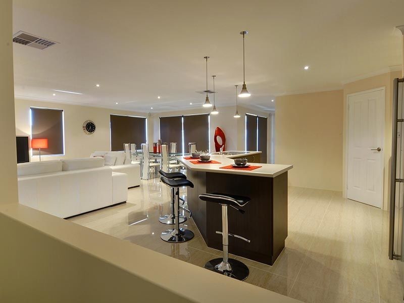 8 Crossville Way, Success WA 6164