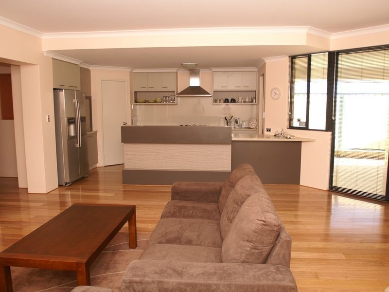 3 Baumea Turn, Hammond Park WA 6164