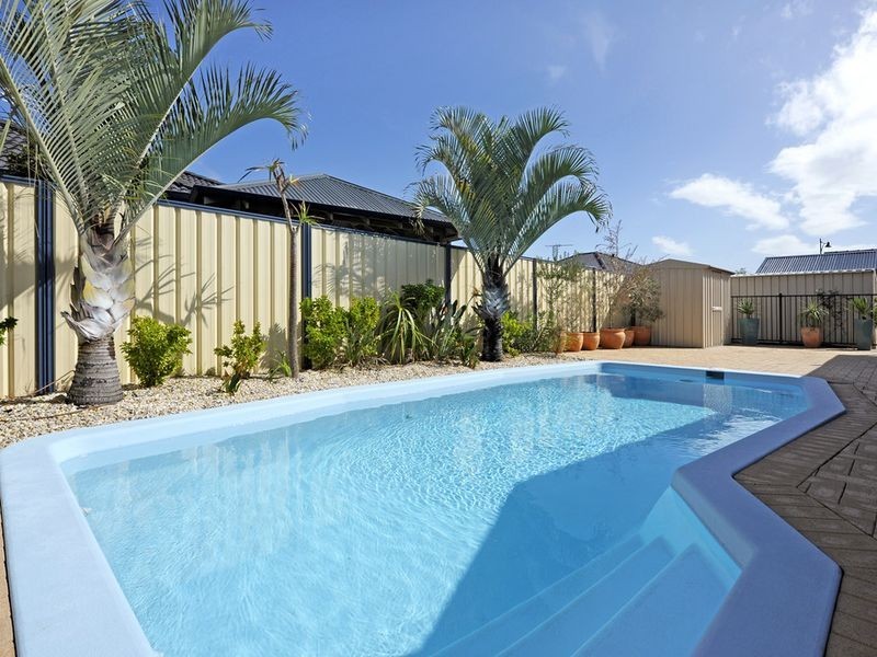 18 Dunlap Avenue, Success WA 6164