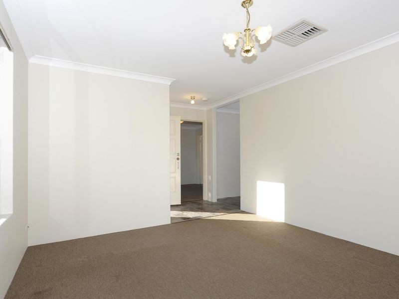 126 Elderberry Drive, South Lake WA 6164