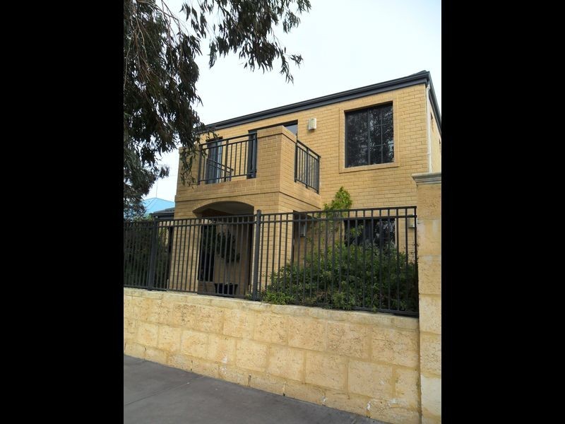 27 Paperbark Lane, Atwell WA 6164