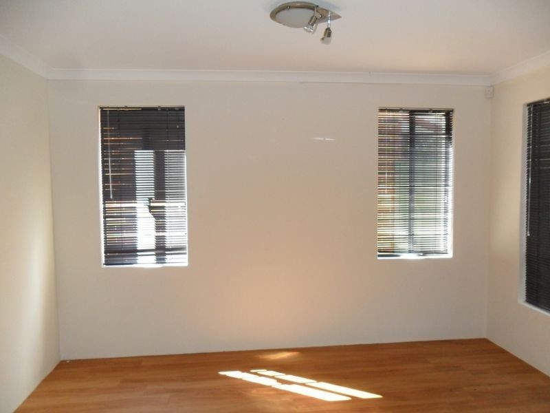 27 Paperbark Lane, Atwell WA 6164