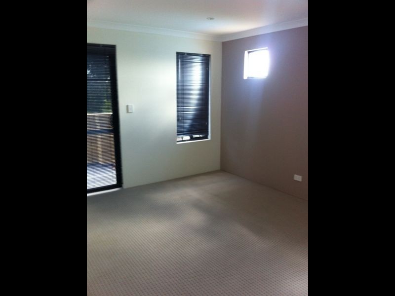27 Paperbark Lane, Atwell WA 6164